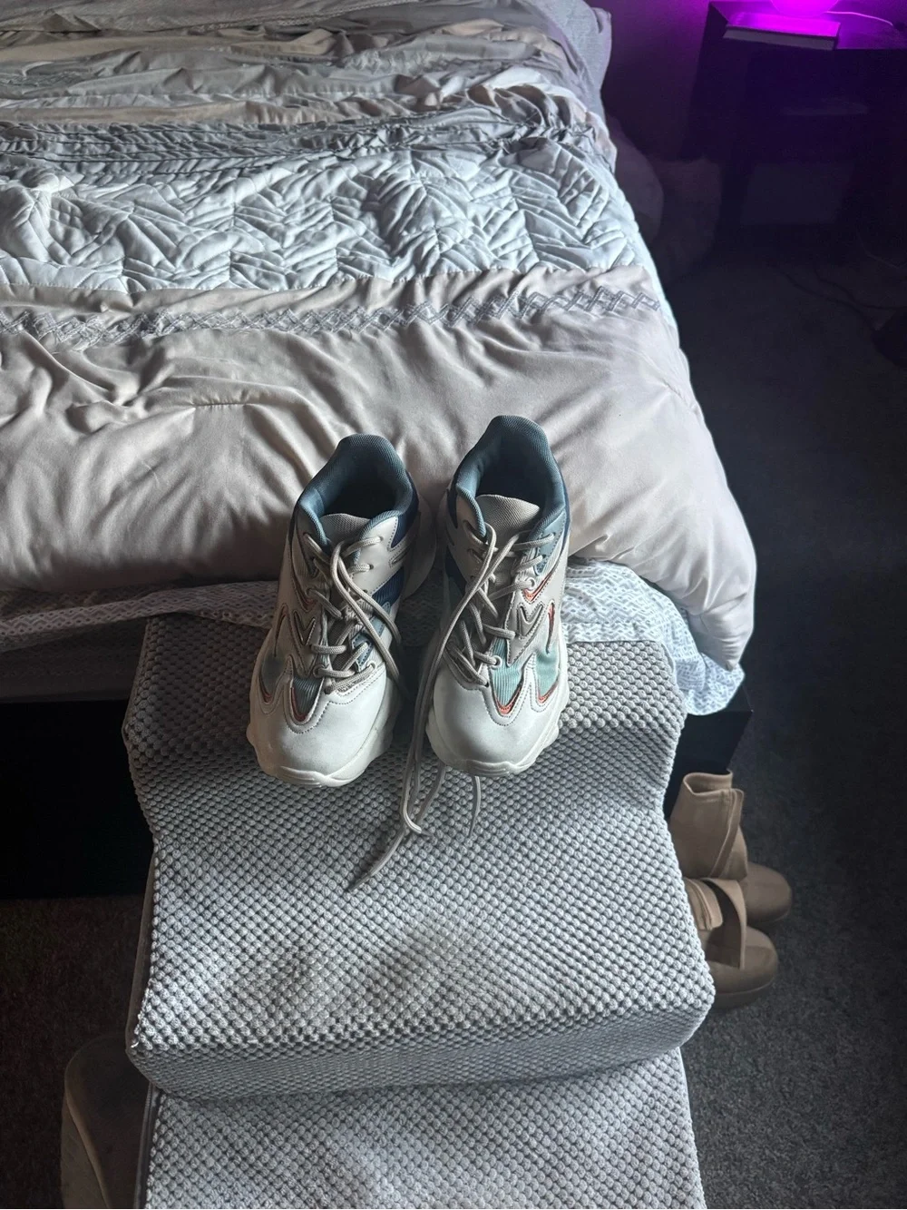 Casual Athletic Sneakers in White, Blue, Teal - Fashionnova